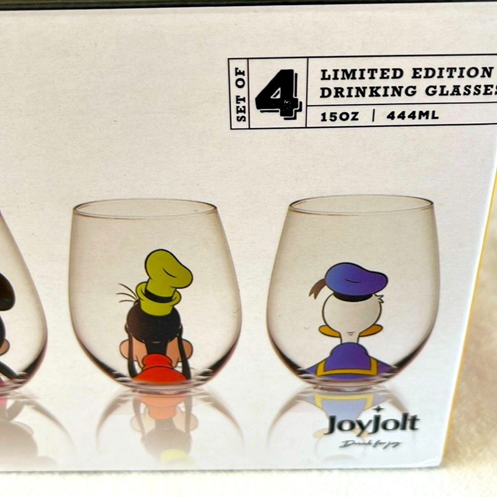 JoyJolt Disney Squad Stemless Limited Edition Drinking Glasses Set of 4, 15oz - Picture 8 of 9